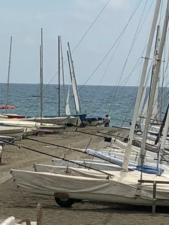 Sea Of ​​Rome Near The Center Of The Eternal City! Ostia Buitenkant foto